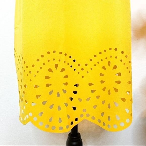 🍋 SHEIN • Laser Cut Yellow Sheath Dress - Picture 2 of 11